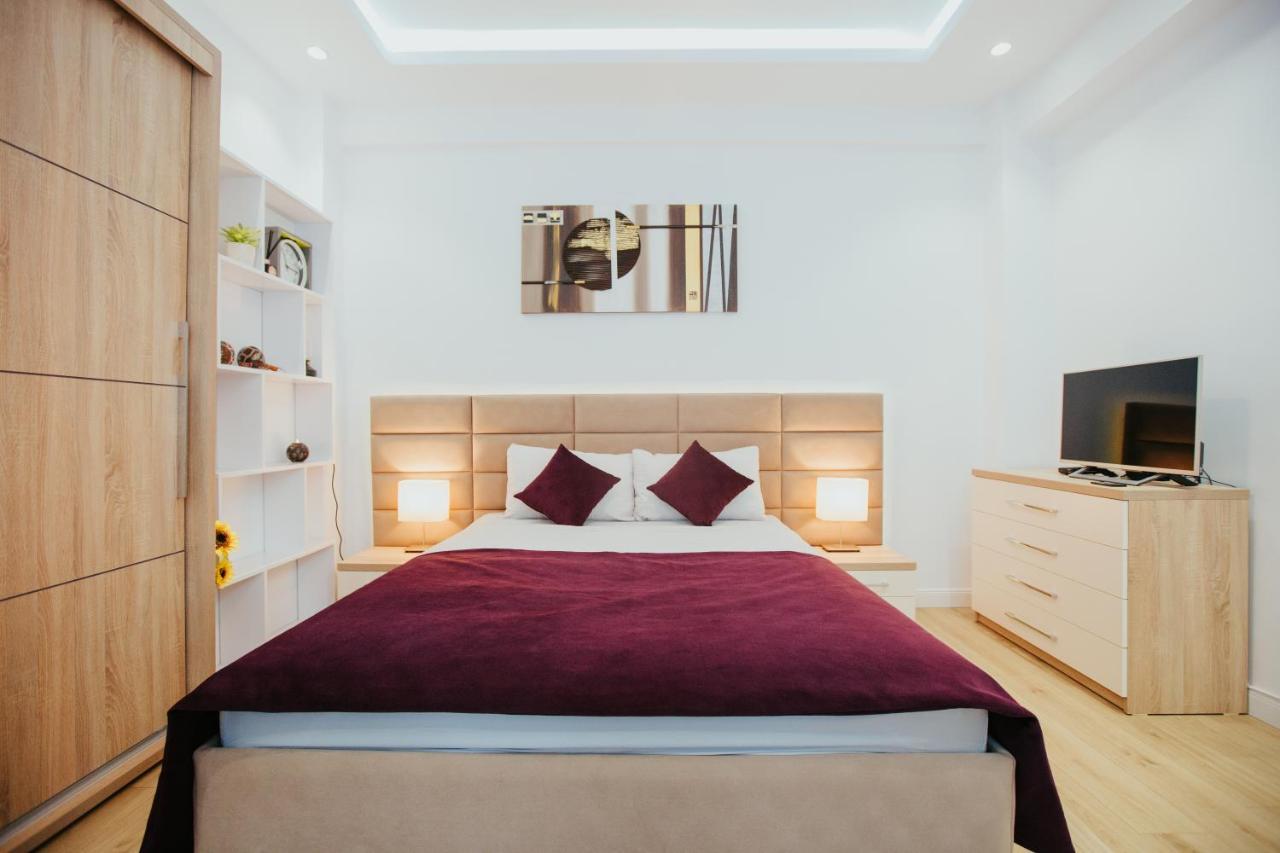 Color Apartments Corneliu Coposu 1A street Bucureşti Exterior foto