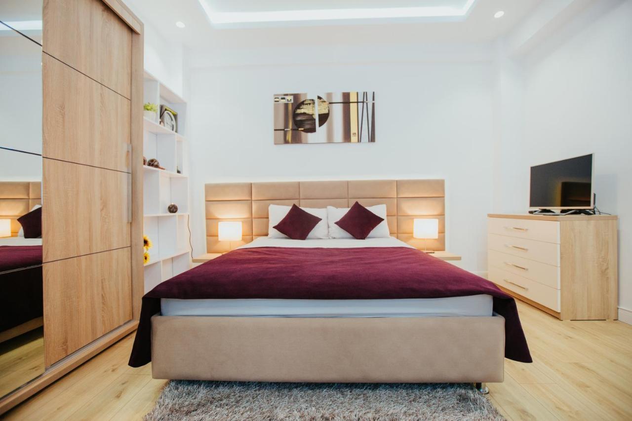 Color Apartments Corneliu Coposu 1A street Bucureşti Exterior foto