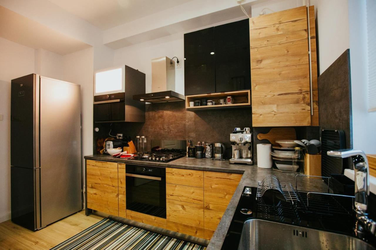 Color Apartments Corneliu Coposu 1A street Bucureşti Exterior foto
