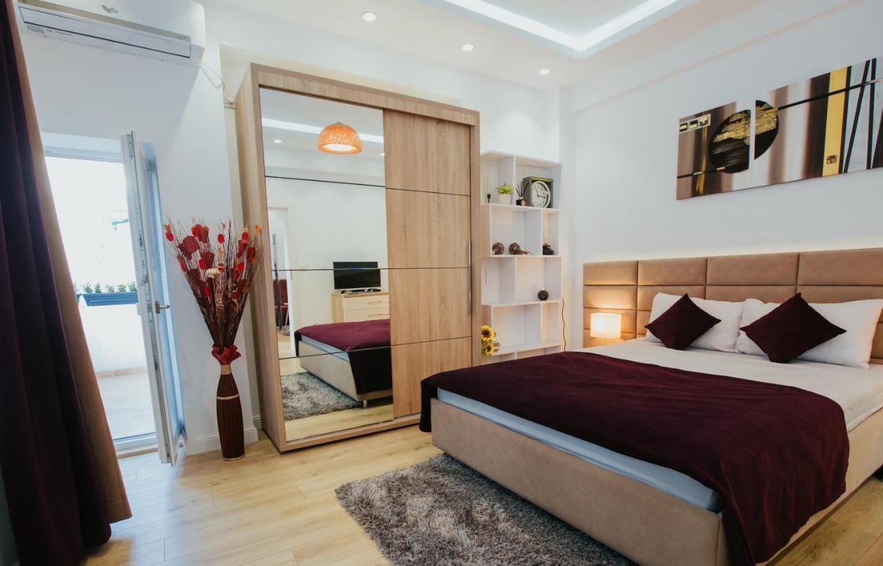 Color Apartments Corneliu Coposu 1A street Bucureşti Exterior foto
