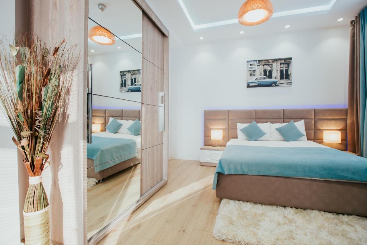 Color Apartments Corneliu Coposu 1A street Bucureşti Exterior foto