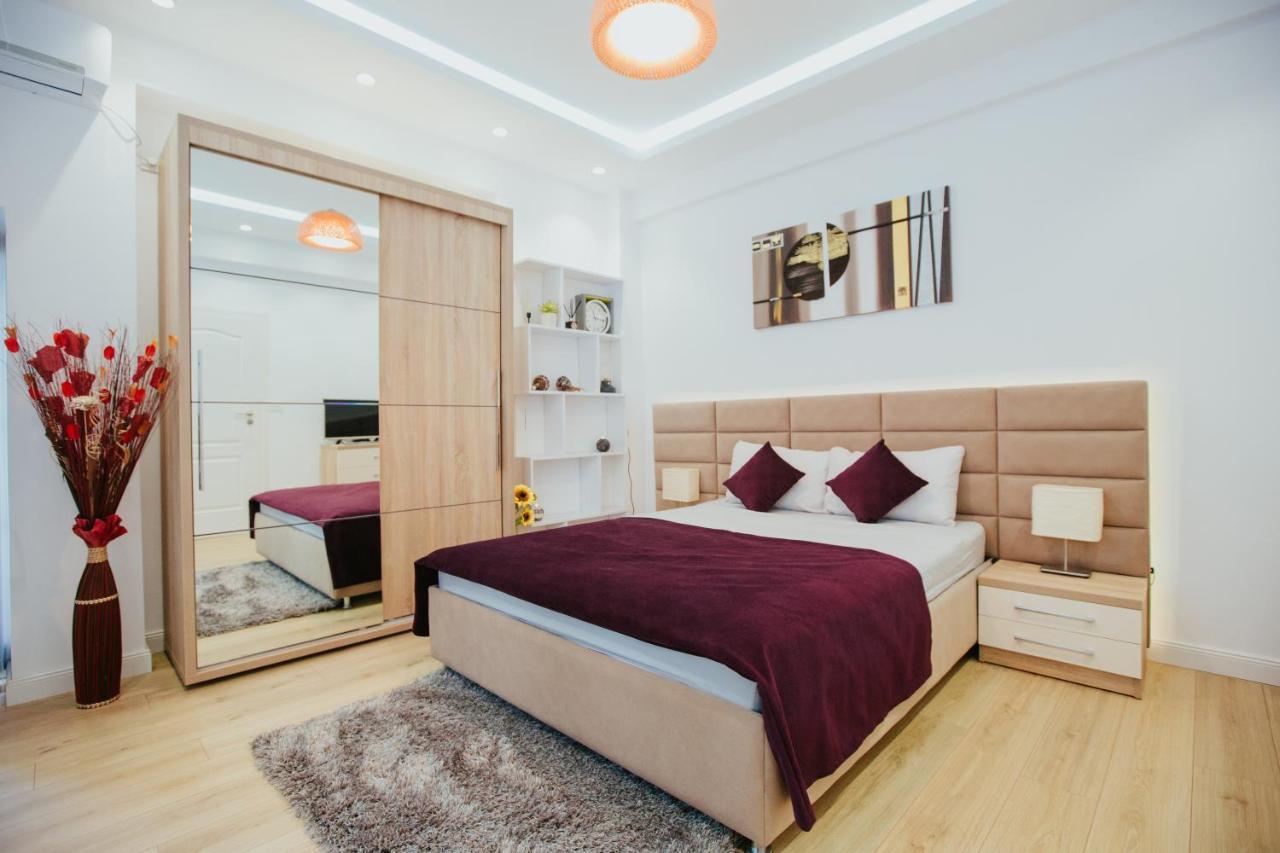 Color Apartments Corneliu Coposu 1A street Bucureşti Exterior foto